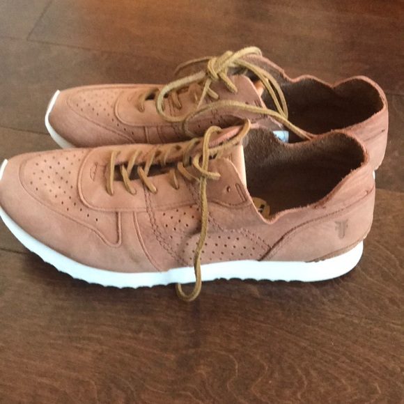 ❌sold❌Frye tan sneakers Sz 11 - Picture 4 of 7